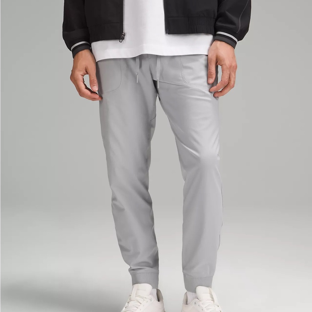 lululemon athletica Men's Light Silver Slim Jogger Pants